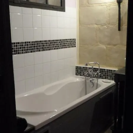 Colbert Apartment